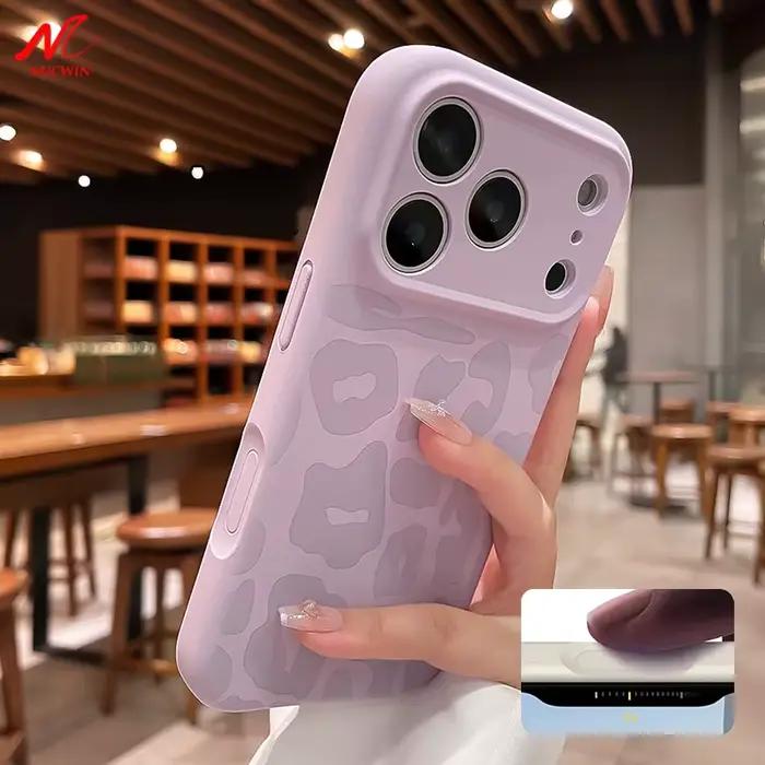 Coque en silicone liquide à motif léopard pour iPhone 17 16 Pro Max Air 14 15 Plus 12 et 13 Pro Max protection antichoc anti-rayures élégante pour femmes et hommes occassions spéciales